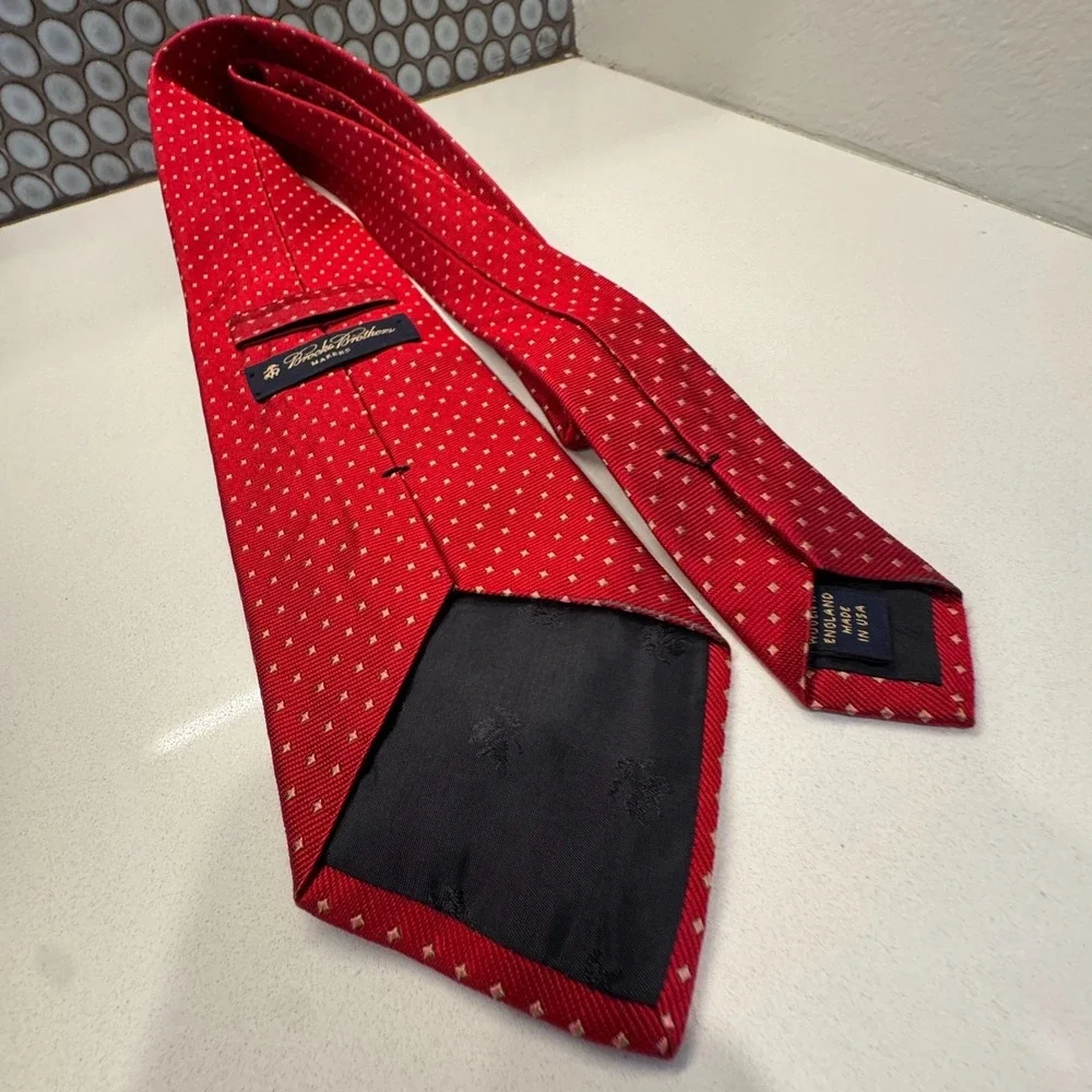 Brooks Brothers Makers Tie‎ Red Polkadot Old Money Necktie Quiet Luxury Designer